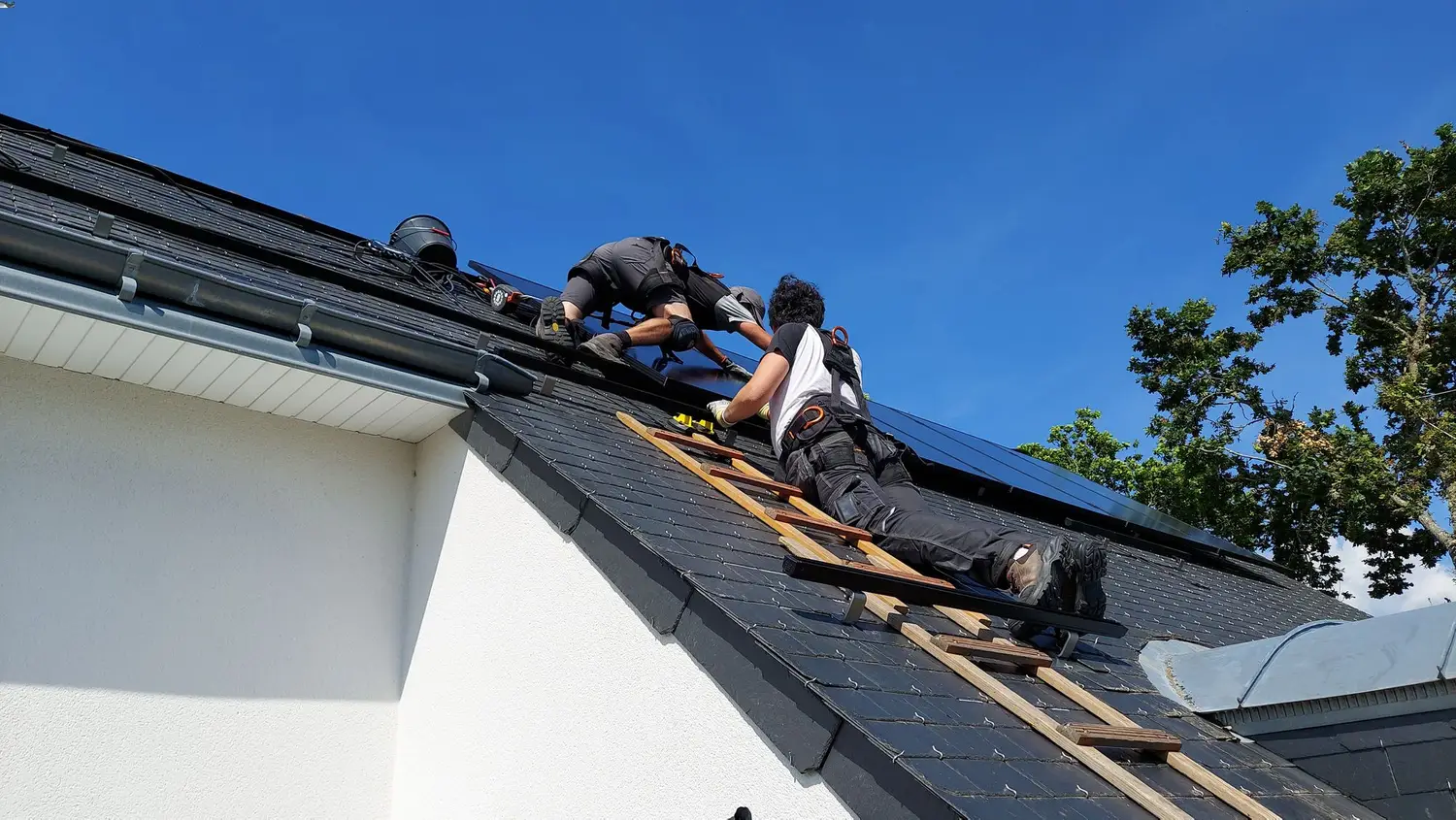 Pose de panneaux solaires photovoltaïques en Finistère