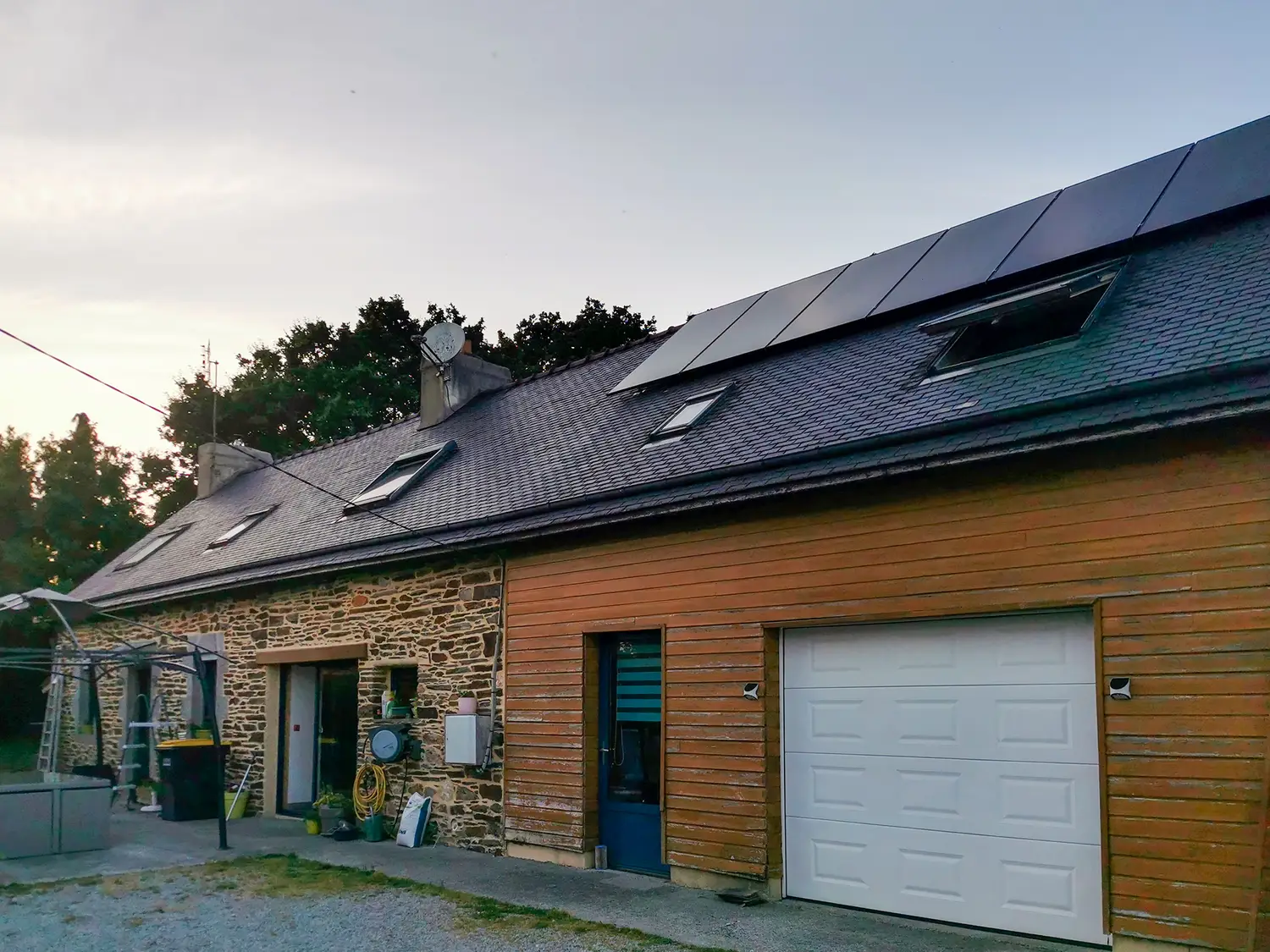 Pose de panneaux solaires photovoltaïques en Finistère