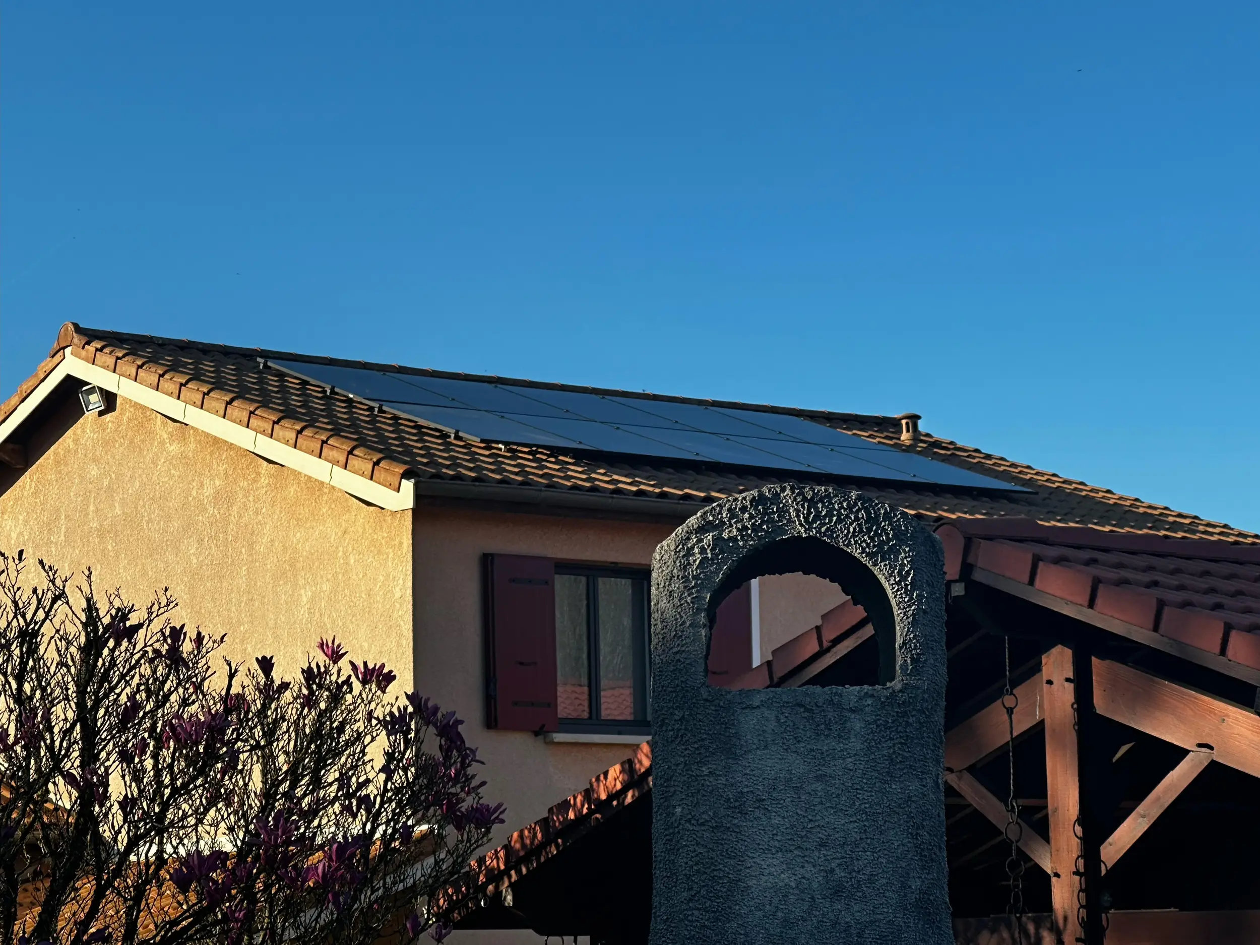 Pose de panneaux solaires photovoltaïques en Finistère